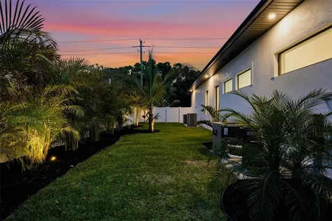 2727 Waldemere Street Sarasota FL 34239