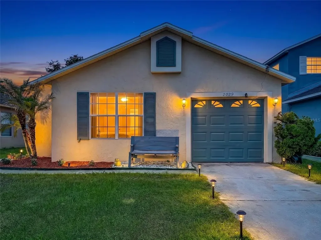 2029 Tropic Bay Court Orlando FL 32807