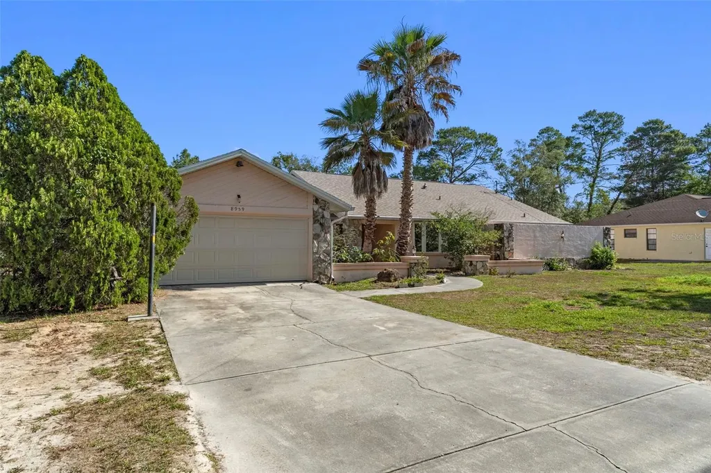 8959 Nakoma Way Weeki Wachee FL 34613