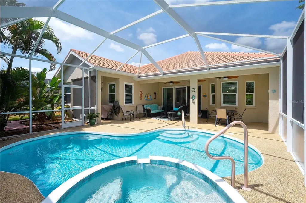 6711 Tailfeather Way Bradenton FL 34203