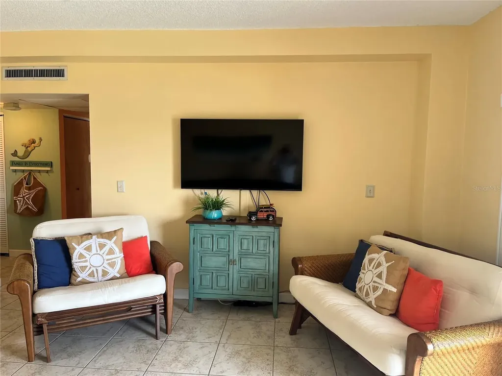 880 Mandalay Avenue Clearwater Beach FL 33767