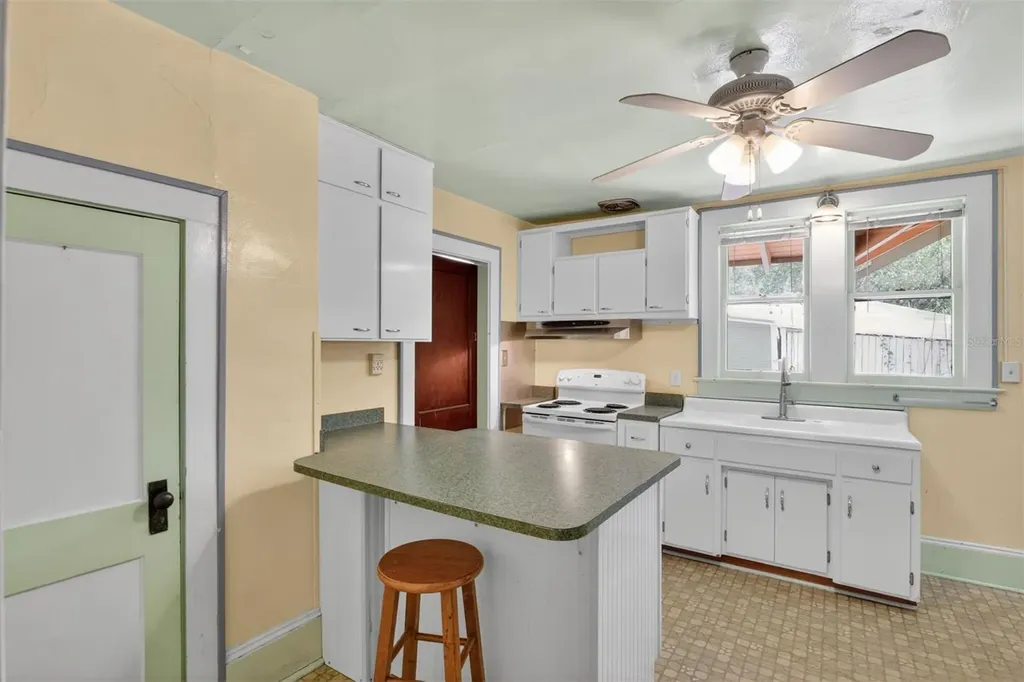 616 NE 7th Street Gainesville FL 32601