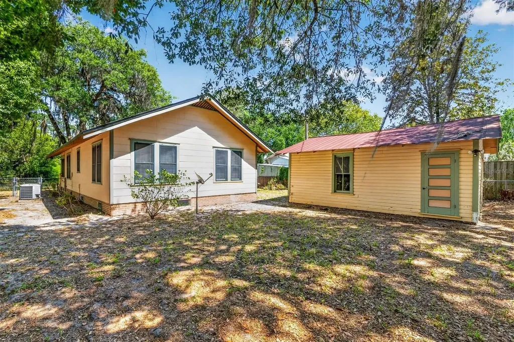 616 NE 7th Street Gainesville FL 32601