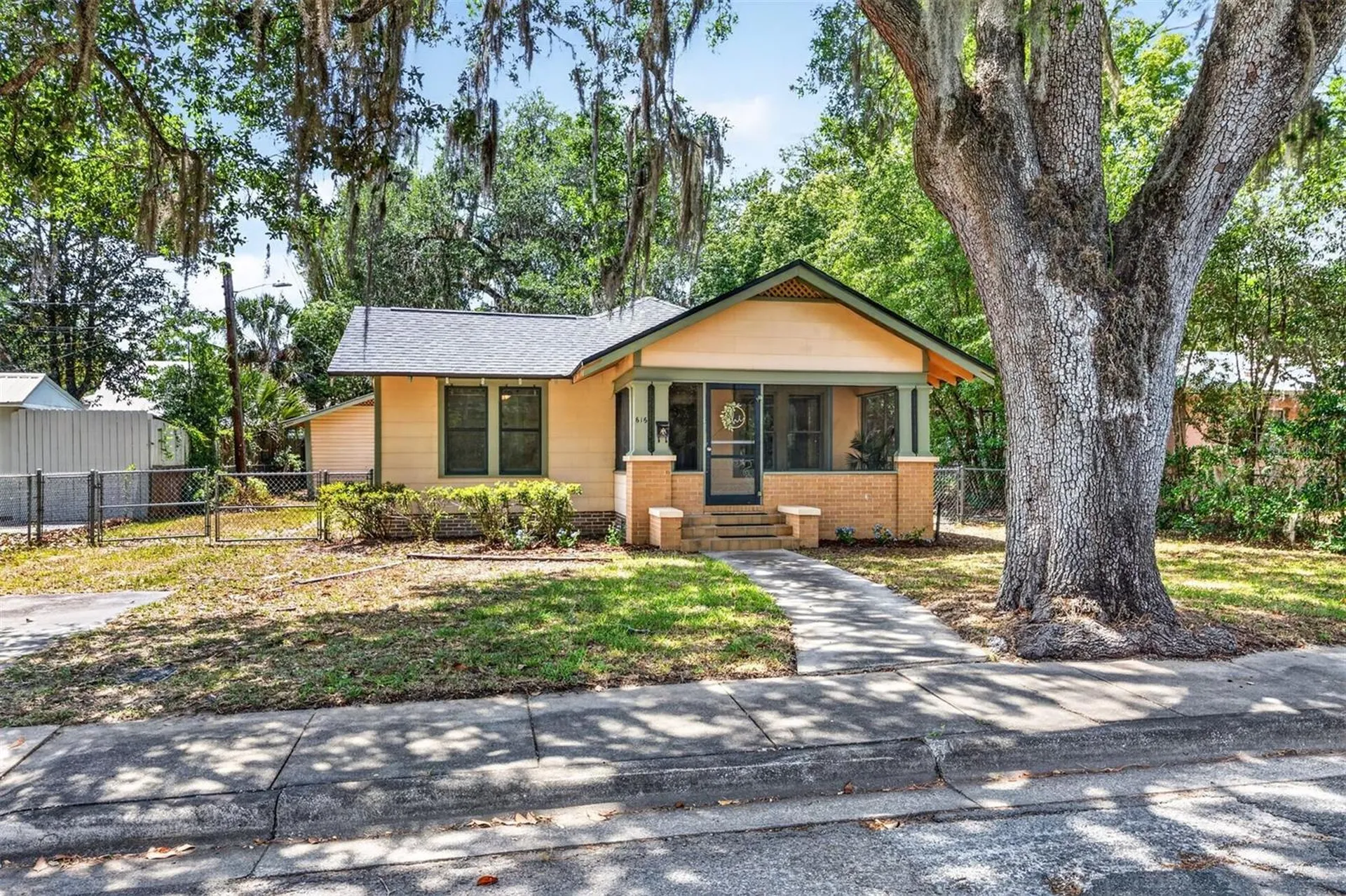 616 NE 7th Street Gainesville FL 32601