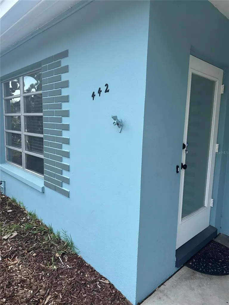 442 Lyndhurst Street Dunedin FL 34698