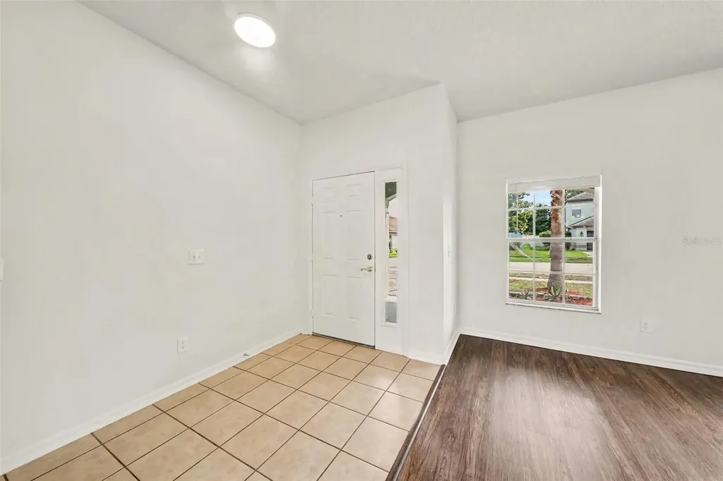 2512 Holly Pine Circle Orlando FL 32820