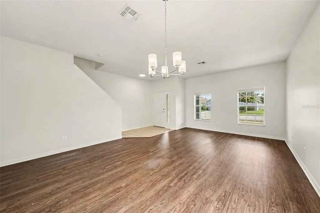 2512 Holly Pine Circle Orlando FL 32820