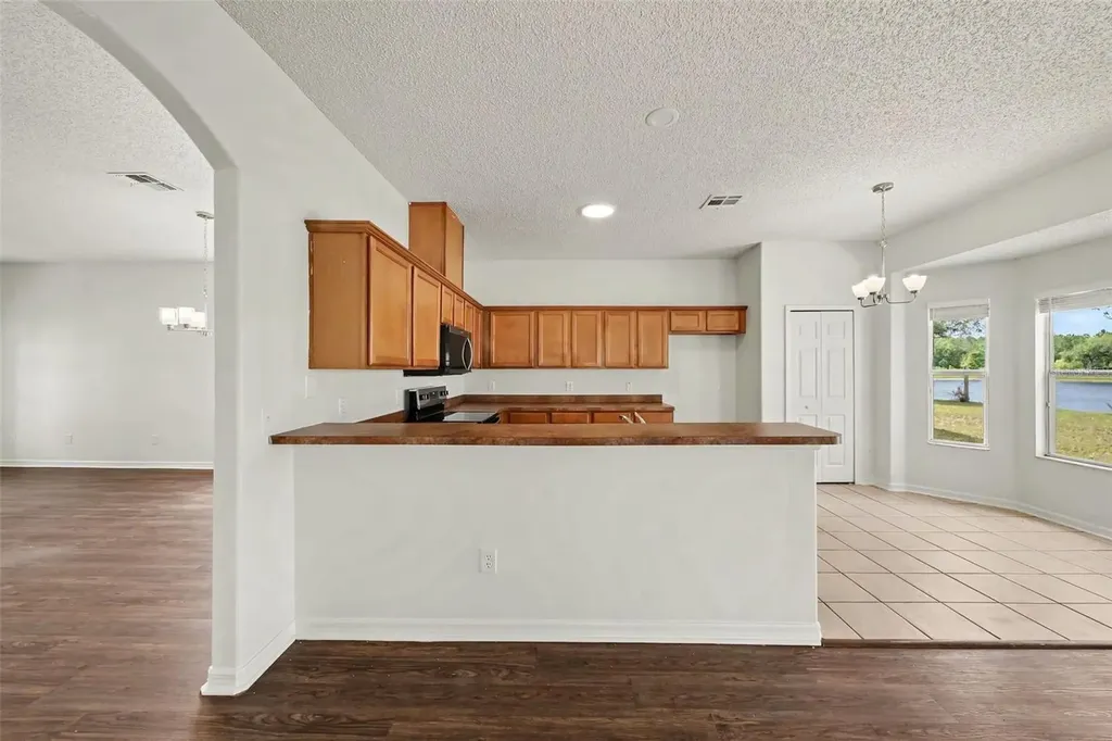 2512 Holly Pine Circle Orlando FL 32820
