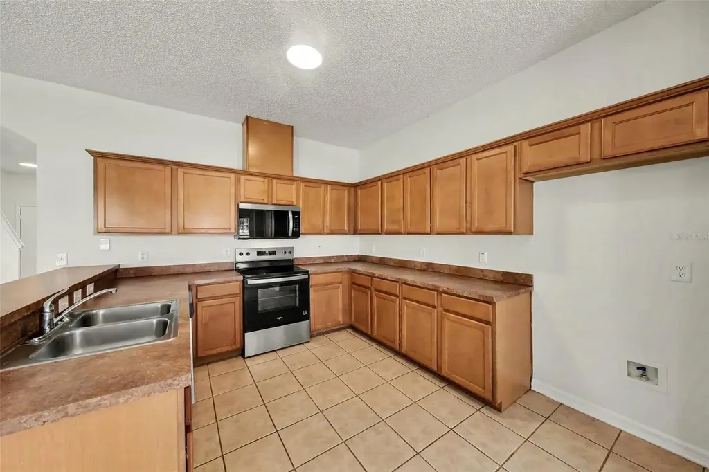 2512 Holly Pine Circle Orlando FL 32820