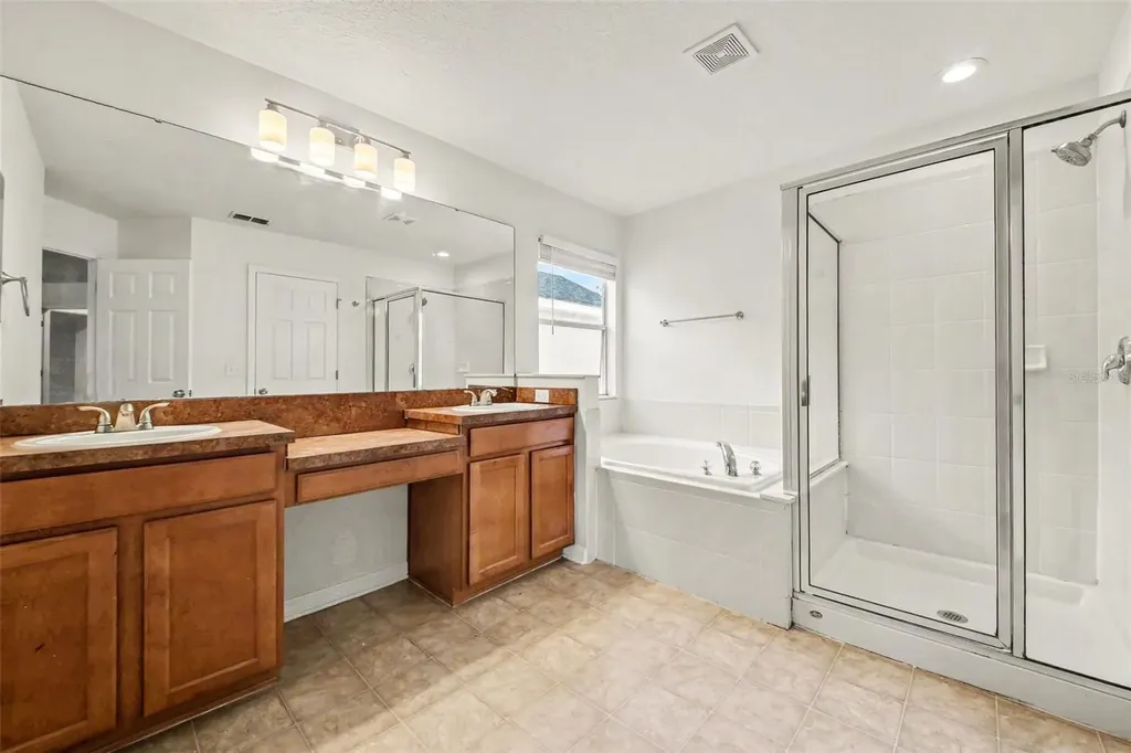 2512 Holly Pine Circle Orlando FL 32820