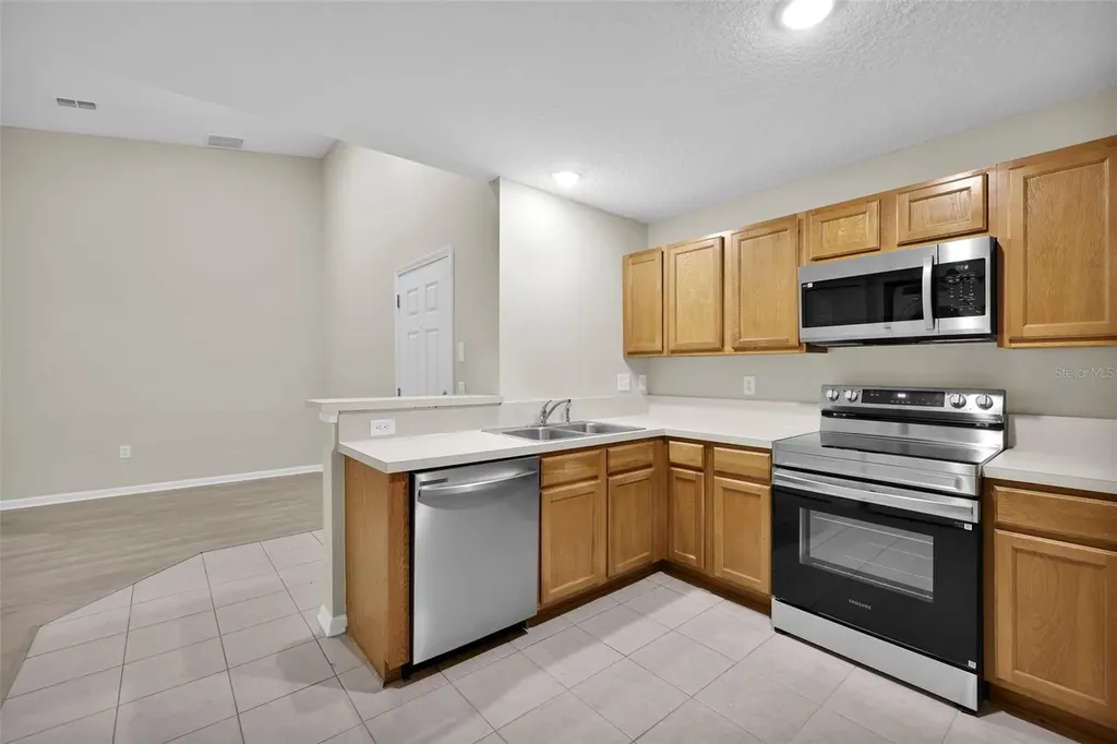 6111 Maggies Circle Jacksonville FL 32244