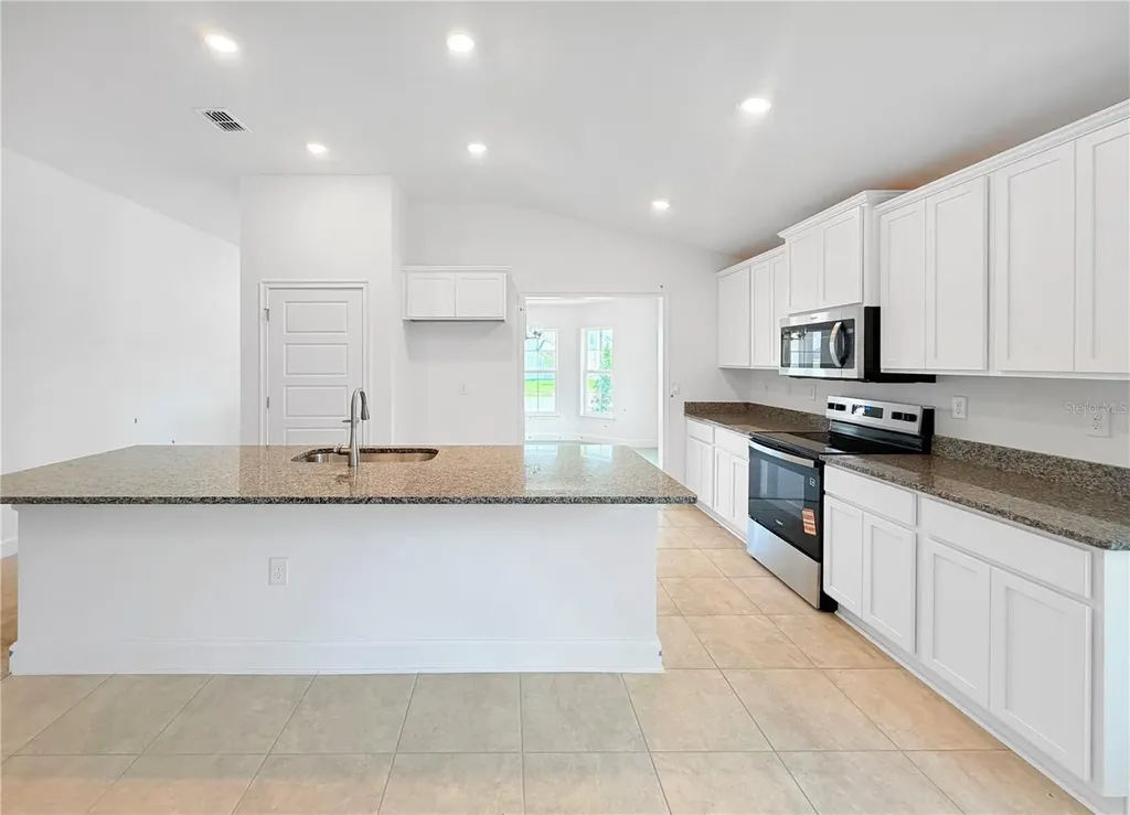 7606 Bent Tree Loop St Cloud FL 34773