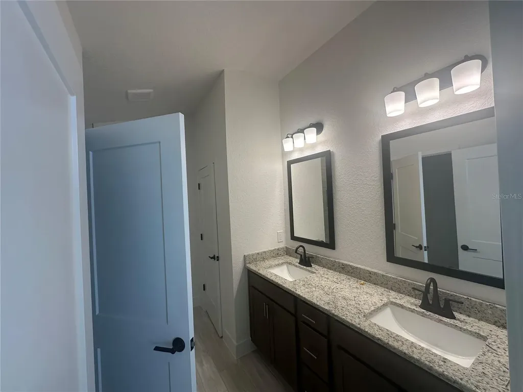 12539 NE 48th Terrace Oxford FL 34484