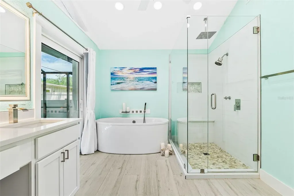 2215 Hibiscus Street Sarasota FL 34239