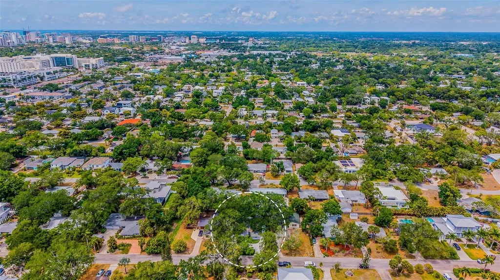 2215 Hibiscus Street Sarasota FL 34239