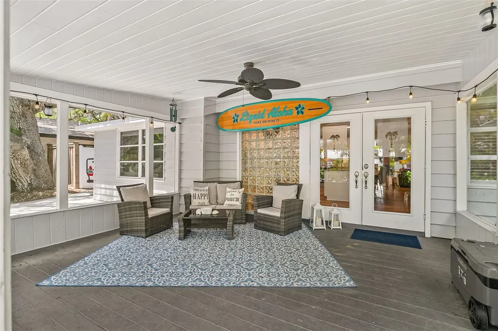 2215 Hibiscus Street Sarasota FL 34239