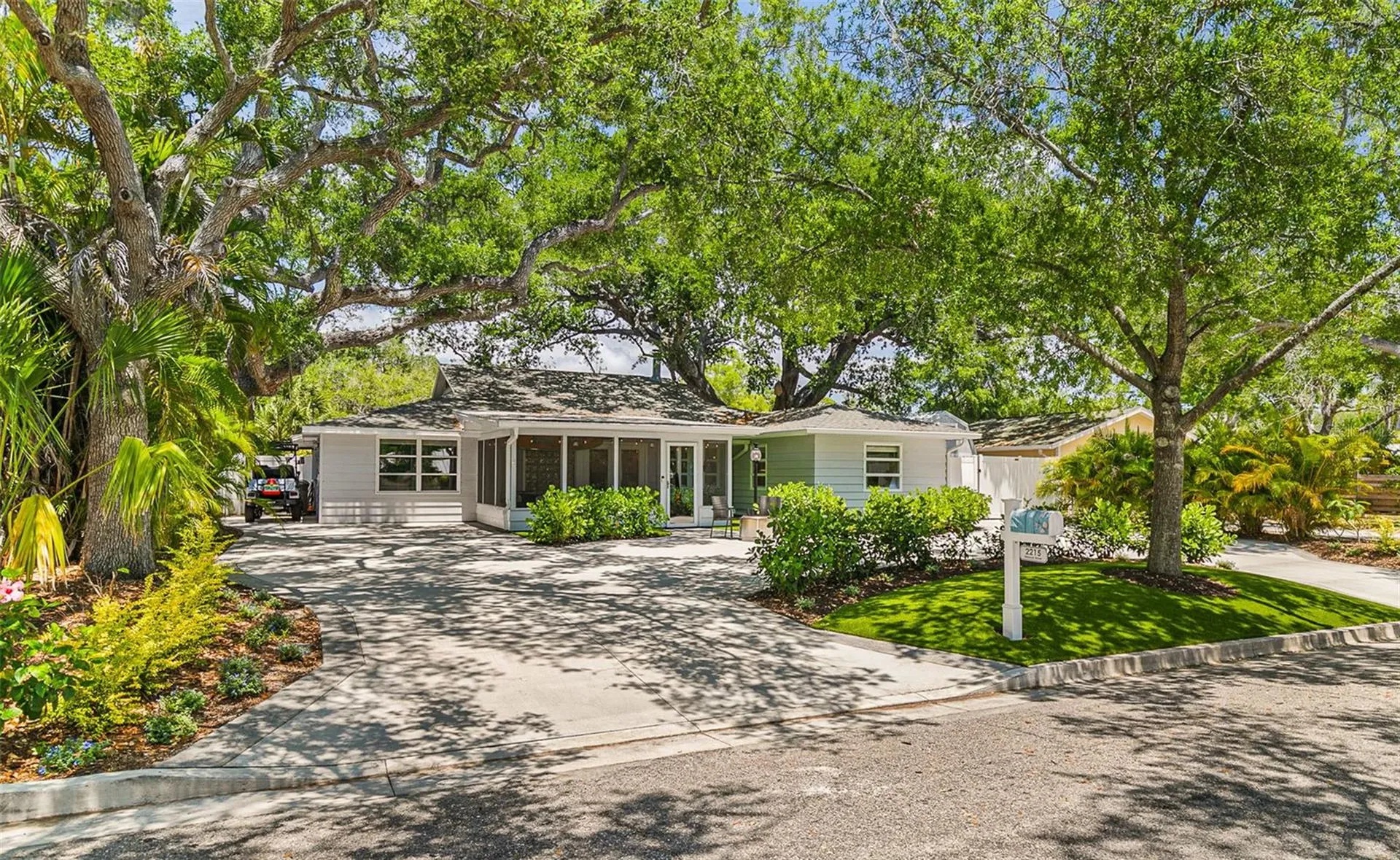 2215 Hibiscus Street Sarasota FL 34239