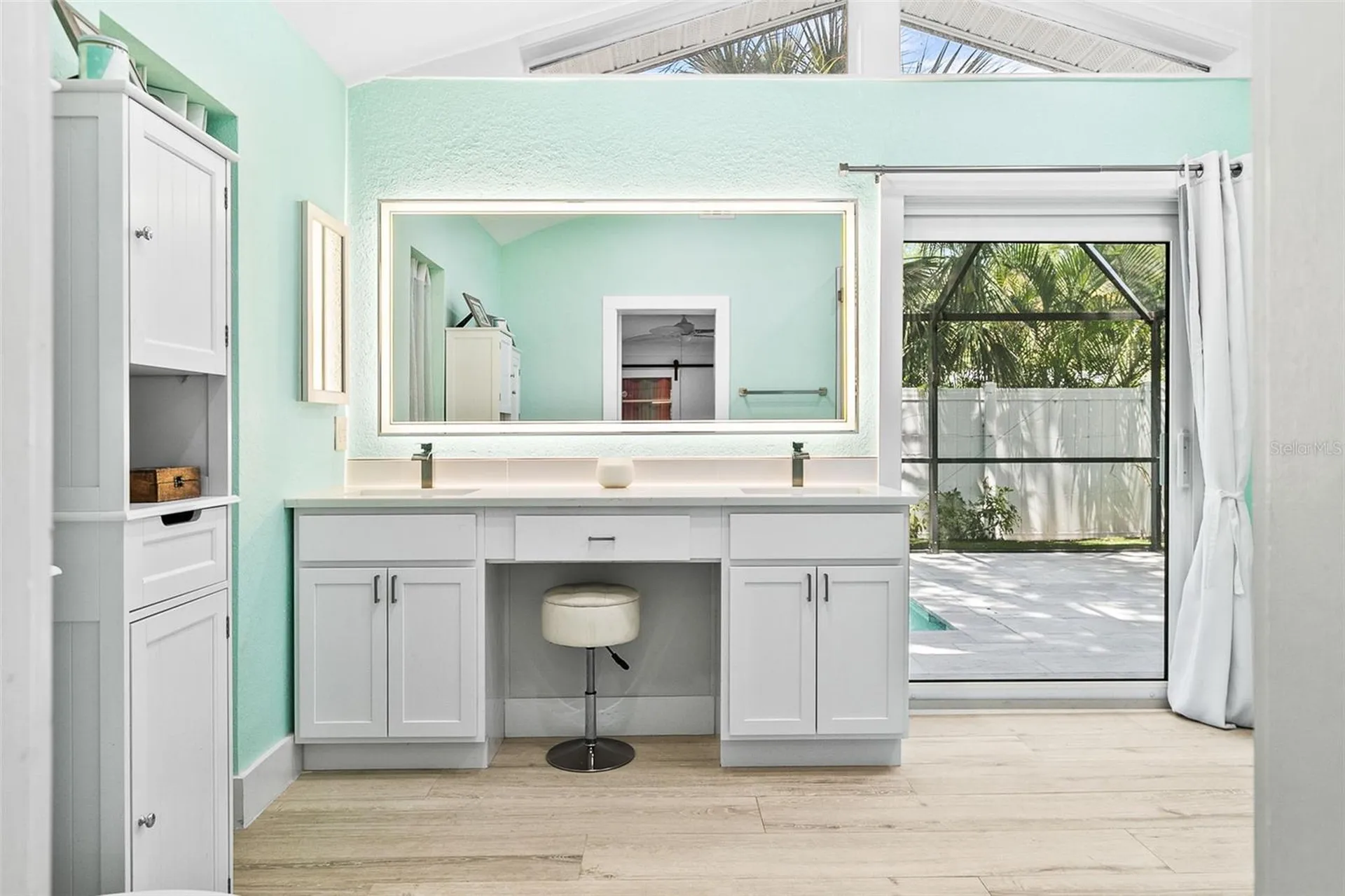 2215 Hibiscus Street Sarasota FL 34239