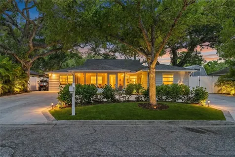 2215 Hibiscus Street Sarasota FL 34239