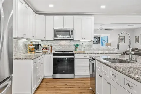 2215 Hibiscus Street Sarasota FL 34239
