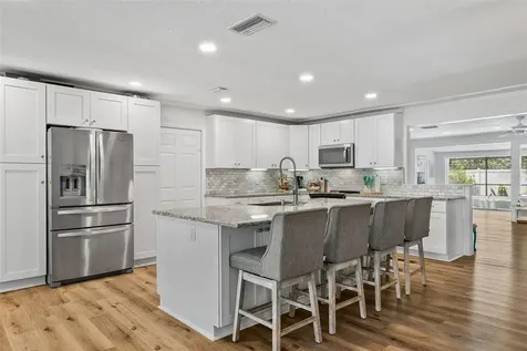 2215 Hibiscus Street Sarasota FL 34239
