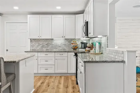 2215 Hibiscus Street Sarasota FL 34239
