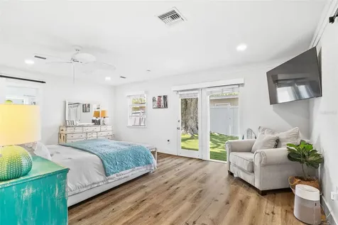2215 Hibiscus Street Sarasota FL 34239