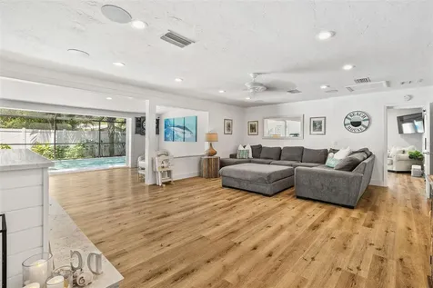 2215 Hibiscus Street Sarasota FL 34239