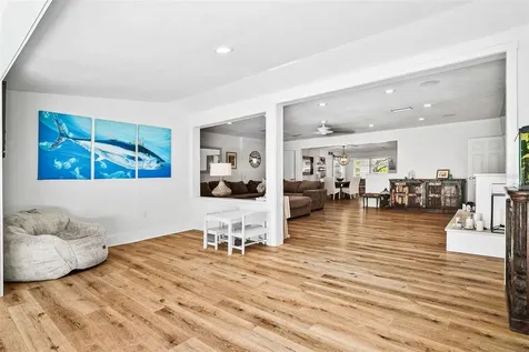 2215 Hibiscus Street Sarasota FL 34239