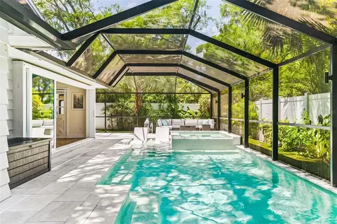 2215 Hibiscus Street Sarasota FL 34239
