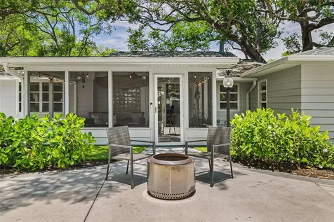 2215 Hibiscus Street Sarasota FL 34239