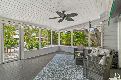 2215 Hibiscus Street Sarasota FL 34239