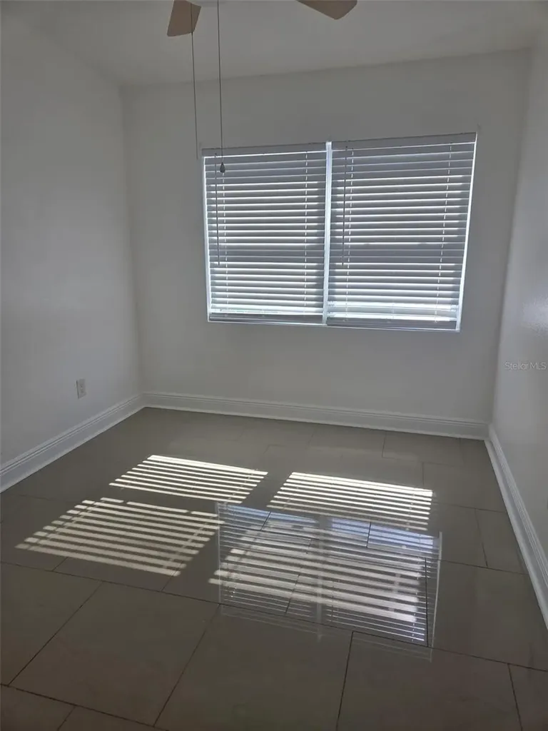 8704 N Renfrew Place Tampa FL 33604