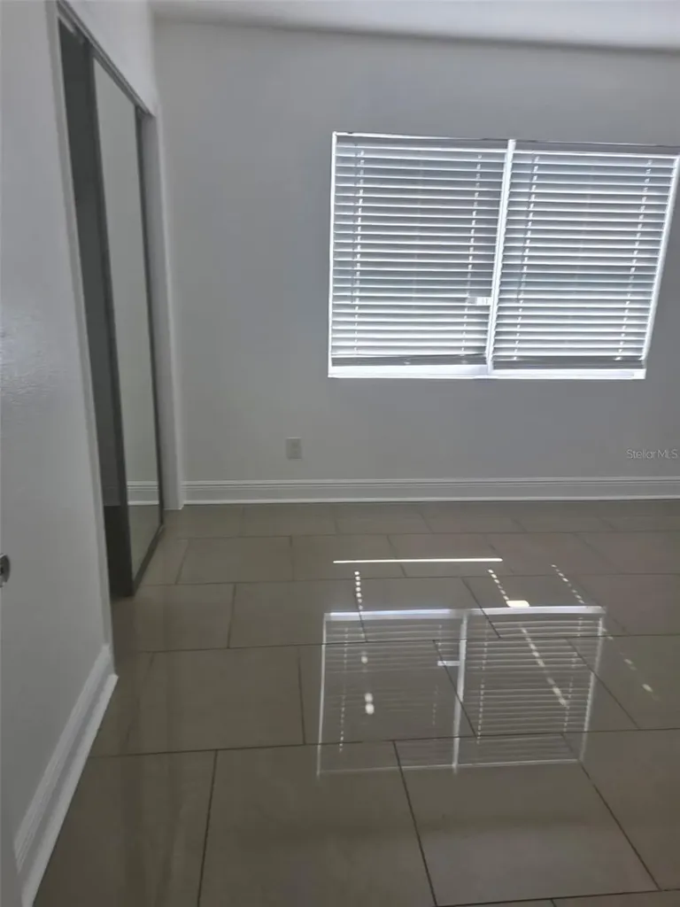 8704 N Renfrew Place Tampa FL 33604