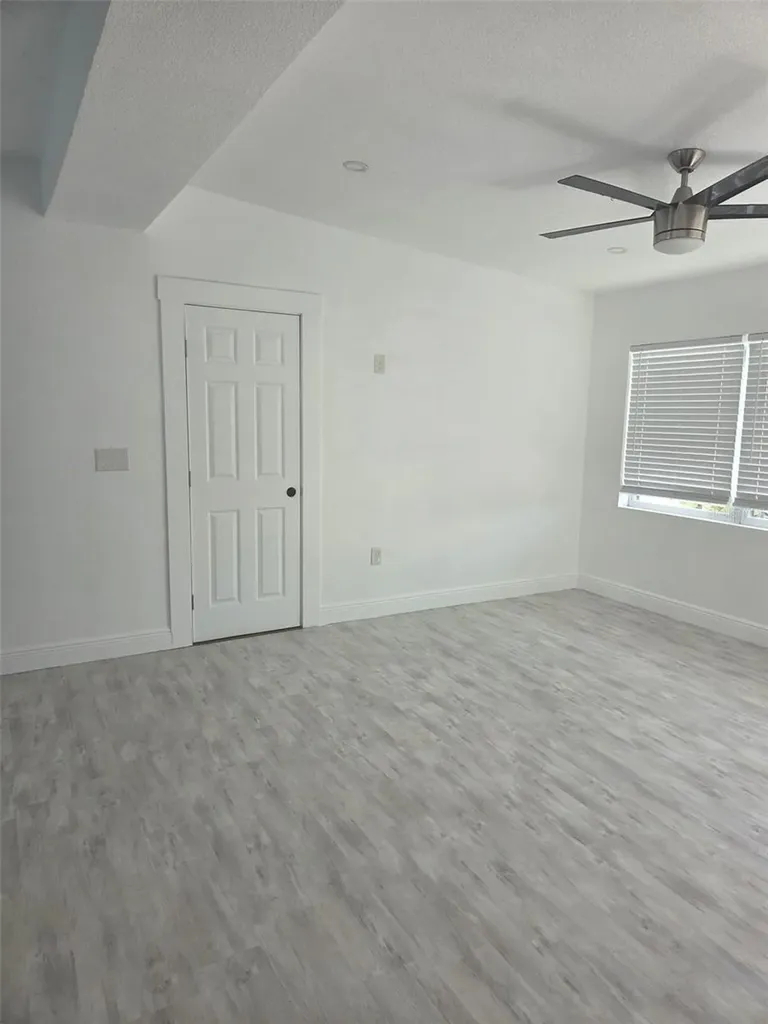 8704 N Renfrew Place Tampa FL 33604