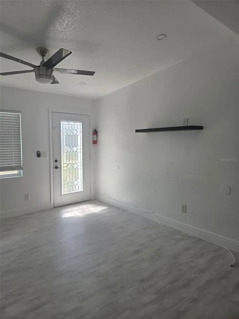 8704 N Renfrew Place Tampa FL 33604