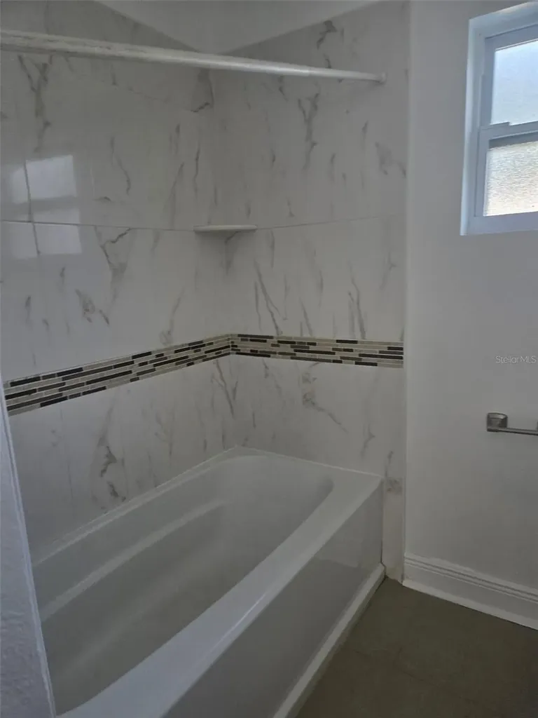 8704 N Renfrew Place Tampa FL 33604