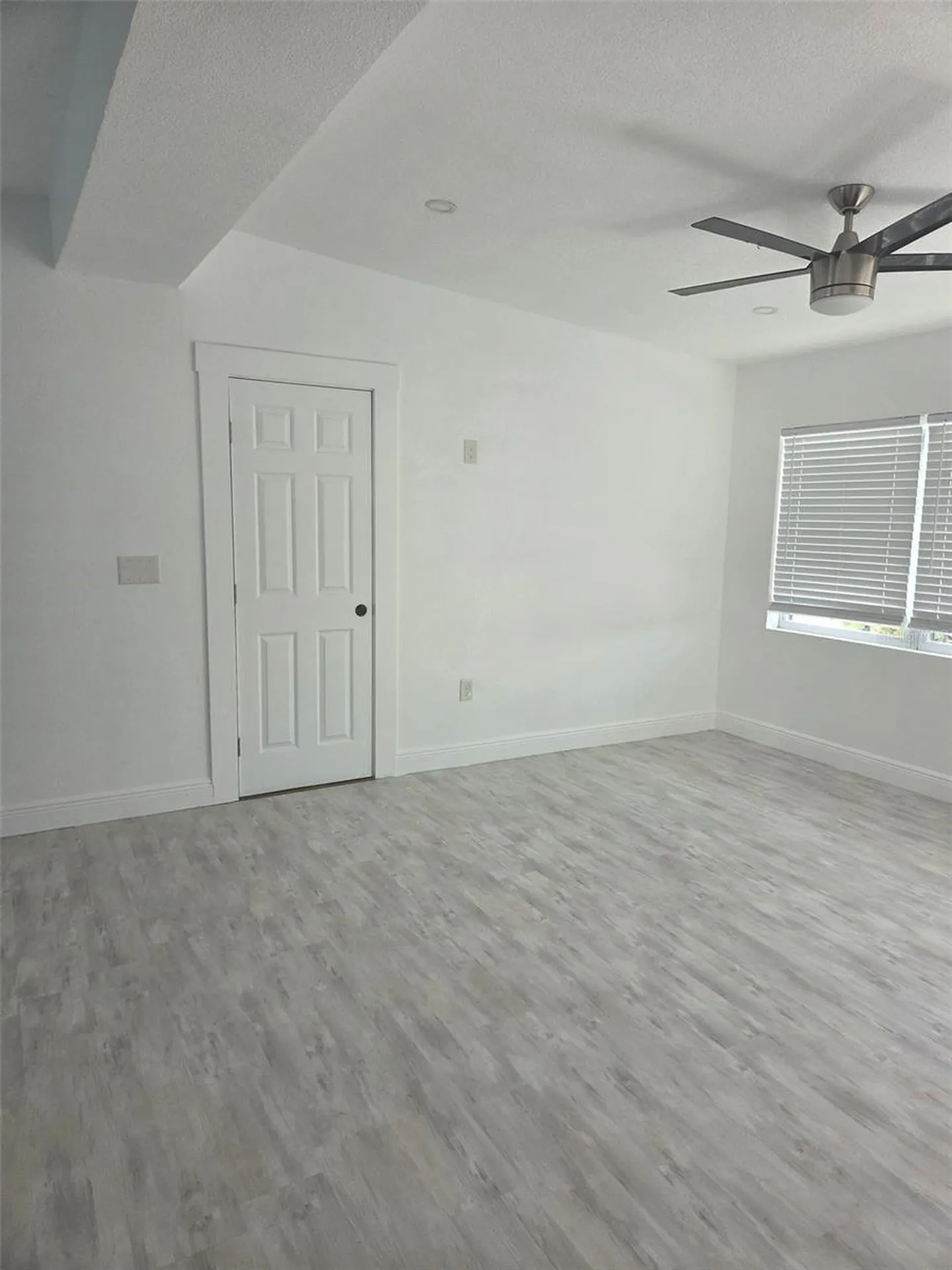 8704 N Renfrew Place Tampa FL 33604