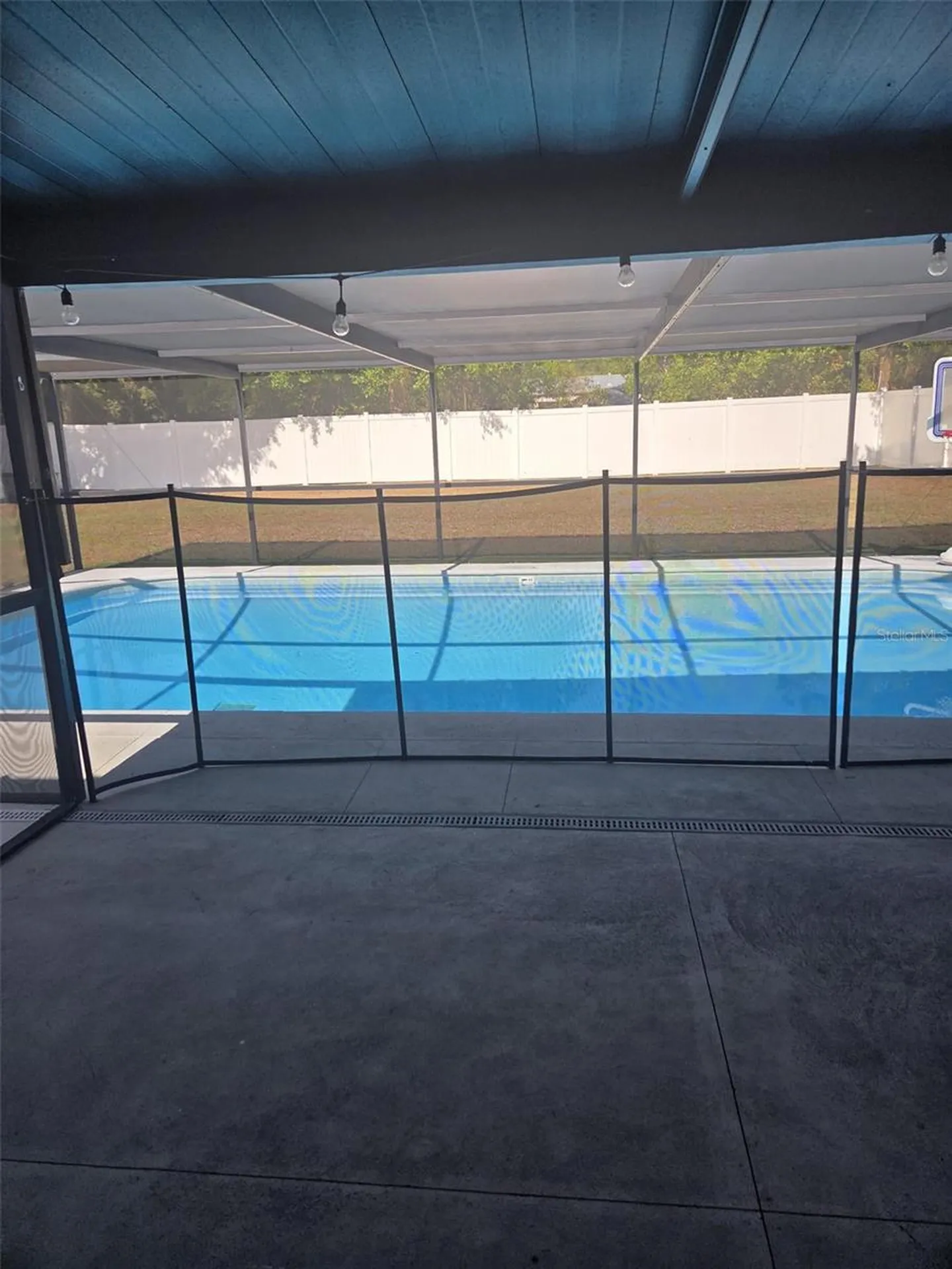 8704 N Renfrew Place Tampa FL 33604