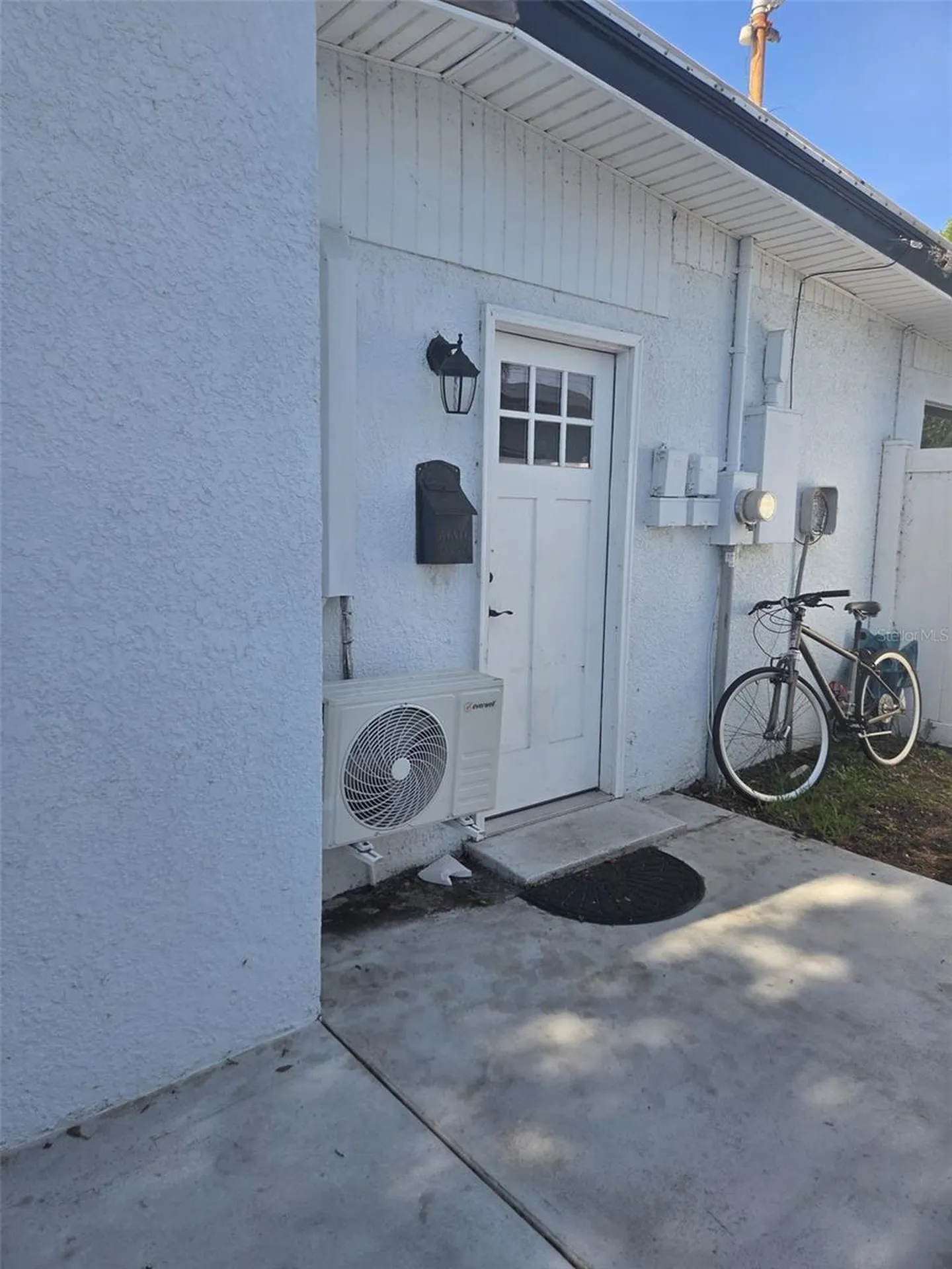 8704 N Renfrew Place Tampa FL 33604
