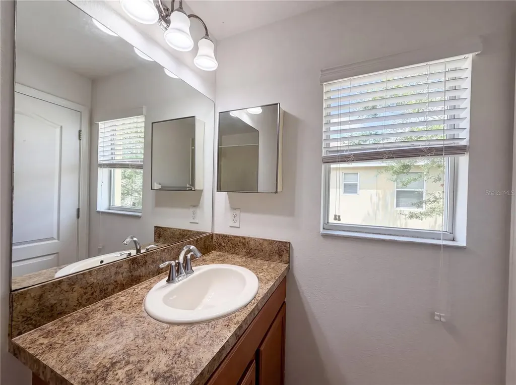 8548 Gablebend Way Tampa FL 33647