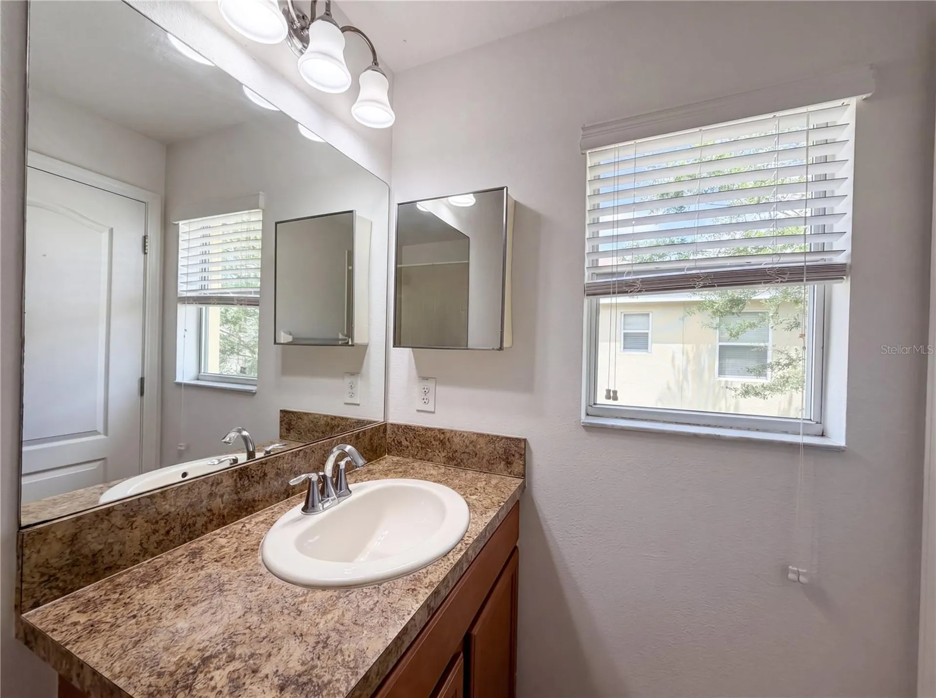 8548 Gablebend Way Tampa FL 33647