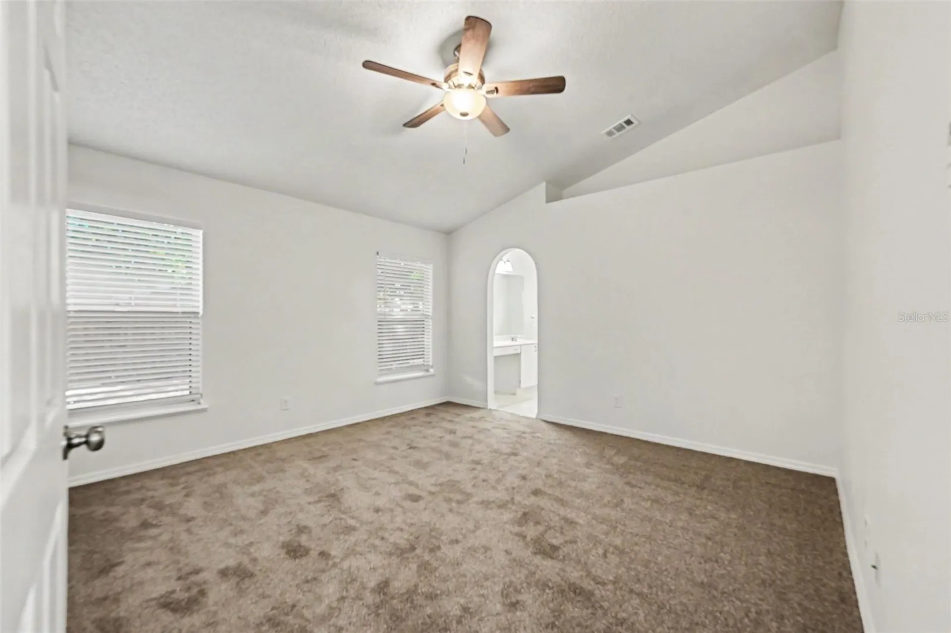 956 Old Barn Road Orlando FL 32825