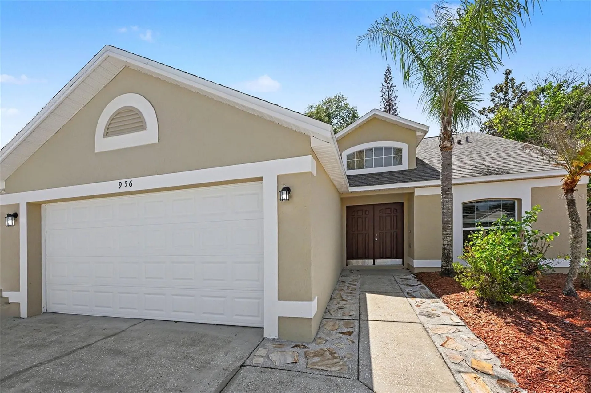 956 Old Barn Road Orlando FL 32825