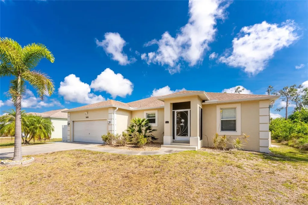 9451 Brewton Avenue Englewood FL 34224
