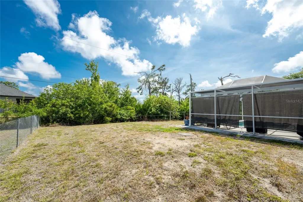9451 Brewton Avenue Englewood FL 34224