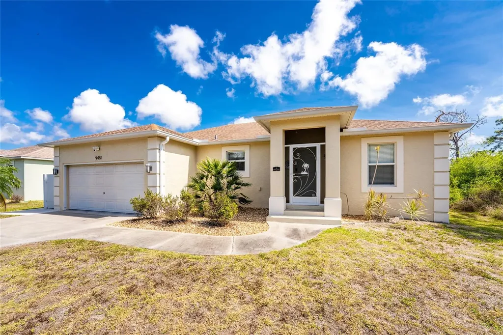 9451 Brewton Avenue Englewood FL 34224