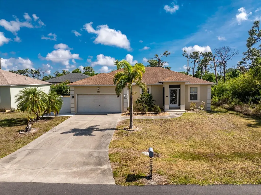9451 Brewton Avenue Englewood FL 34224