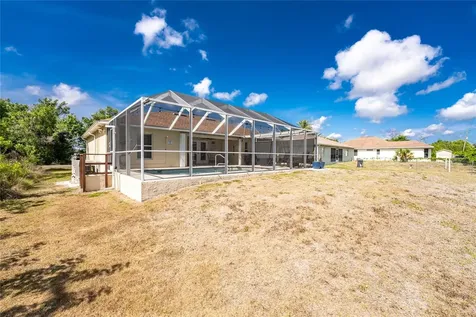 9451 Brewton Avenue Englewood FL 34224