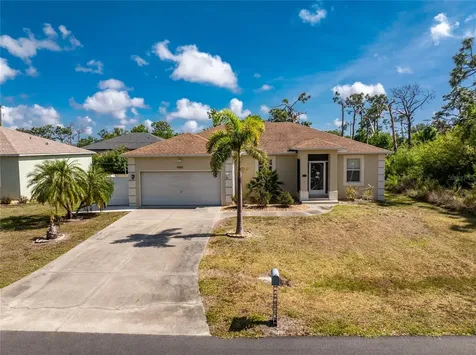9451 Brewton Avenue Englewood FL 34224